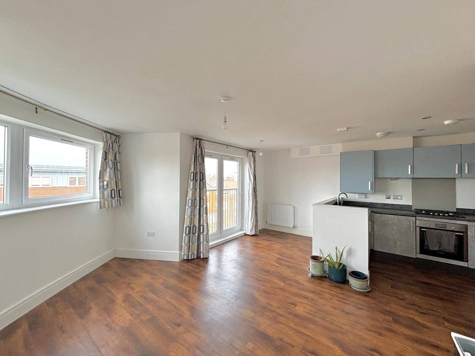 Flat Bowling Green Close in Milton Keynes