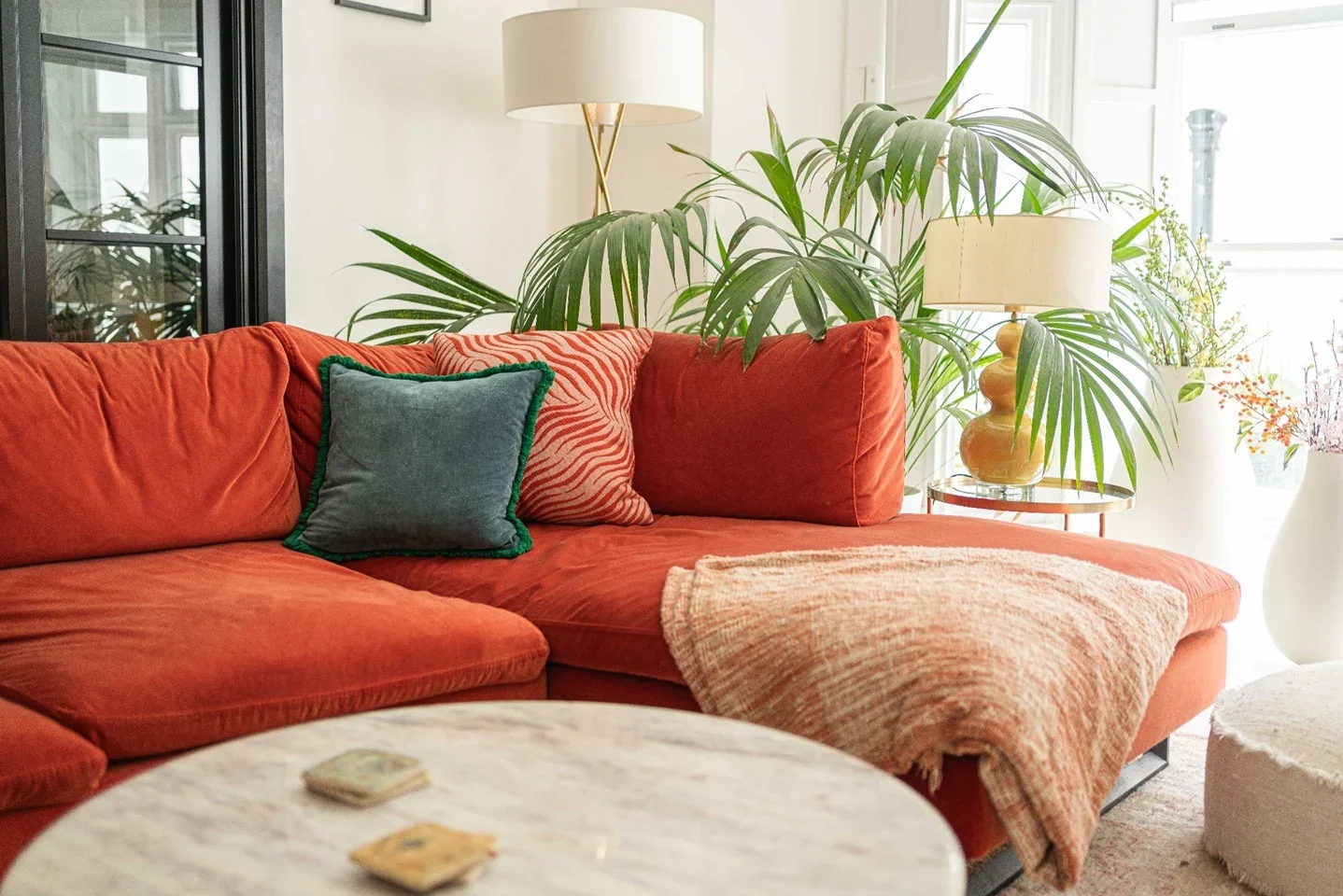 Flat Sinclair Gardens in Greater London
