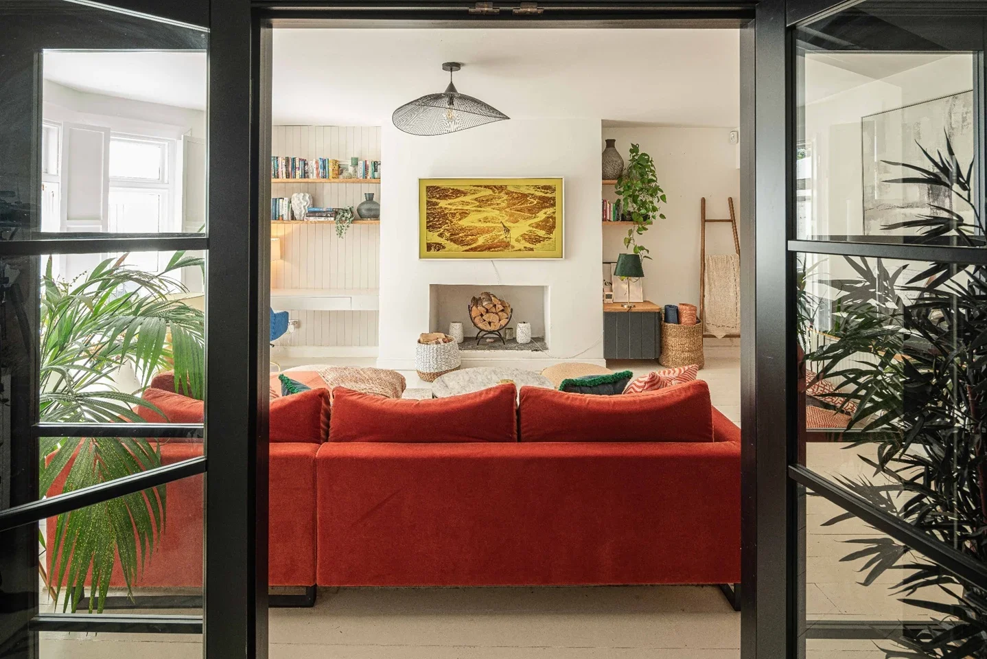 Flat Sinclair Gardens in Greater London