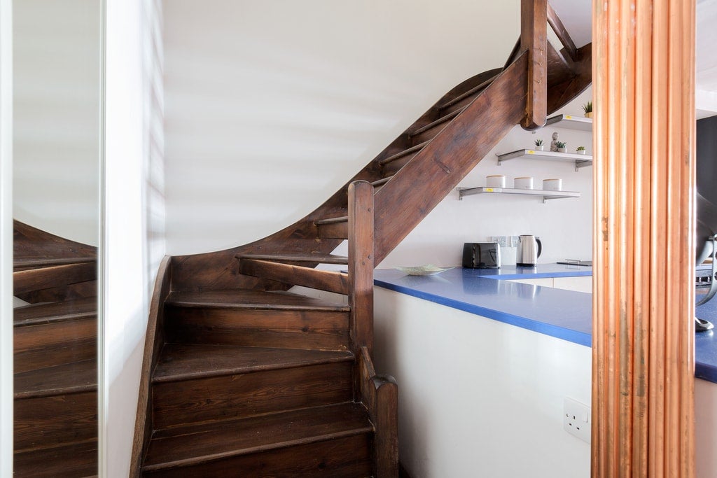 Flat Rivington Street in Greater London