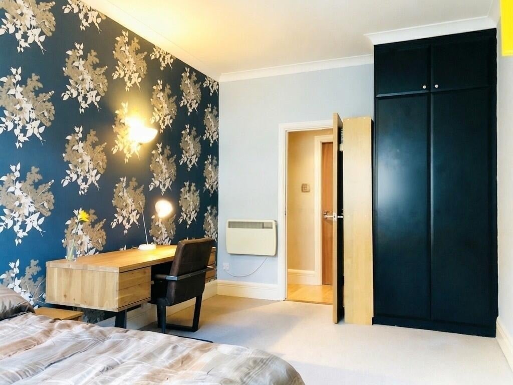 Flat Forum Magnum Square in Greater London