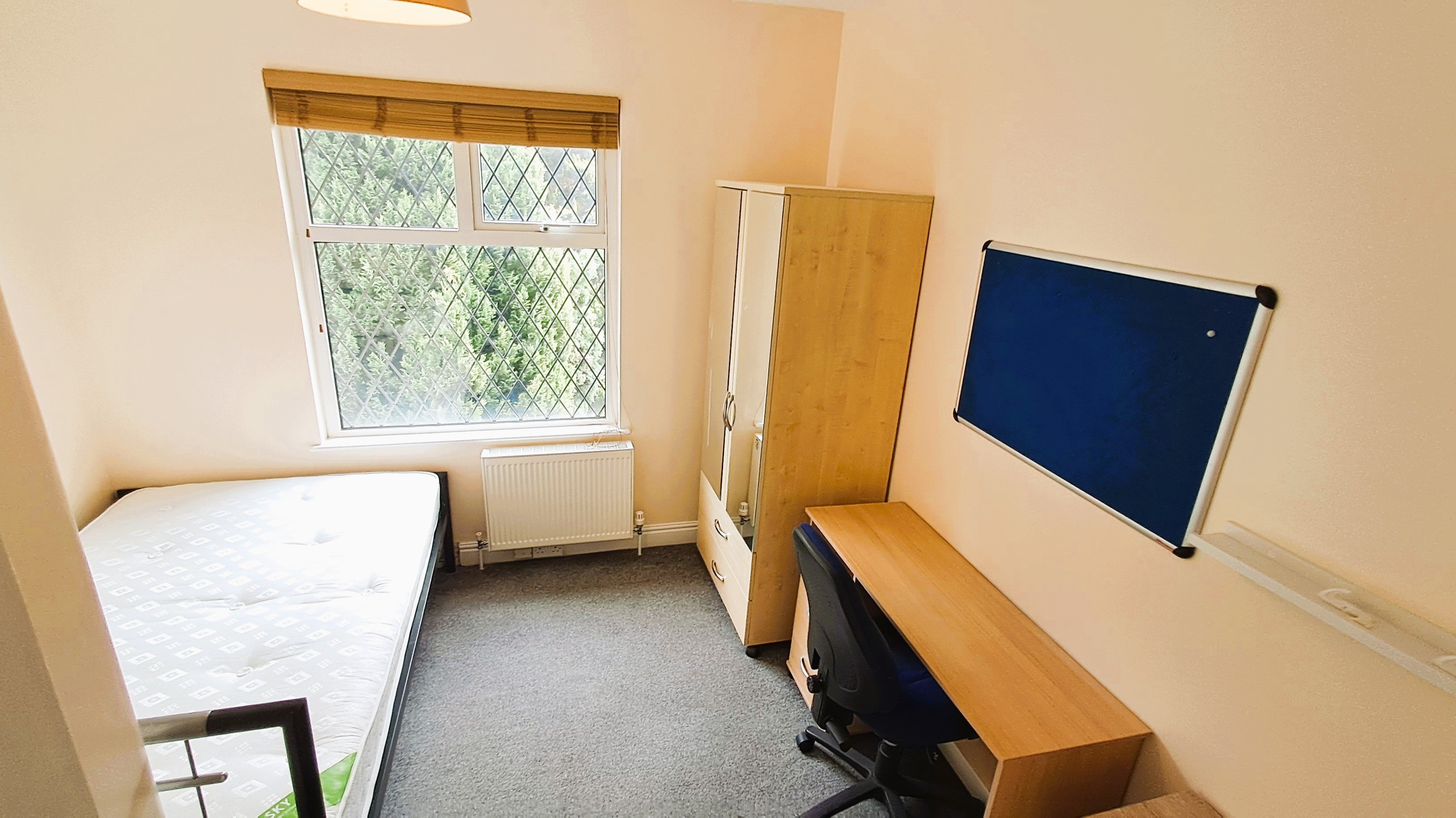 Room Millfield Lane in York