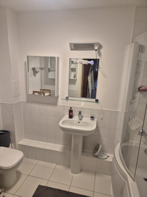Room Westow Street in Greater London