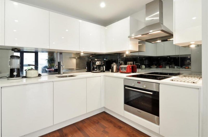 Flat Richmond Road in Greater London