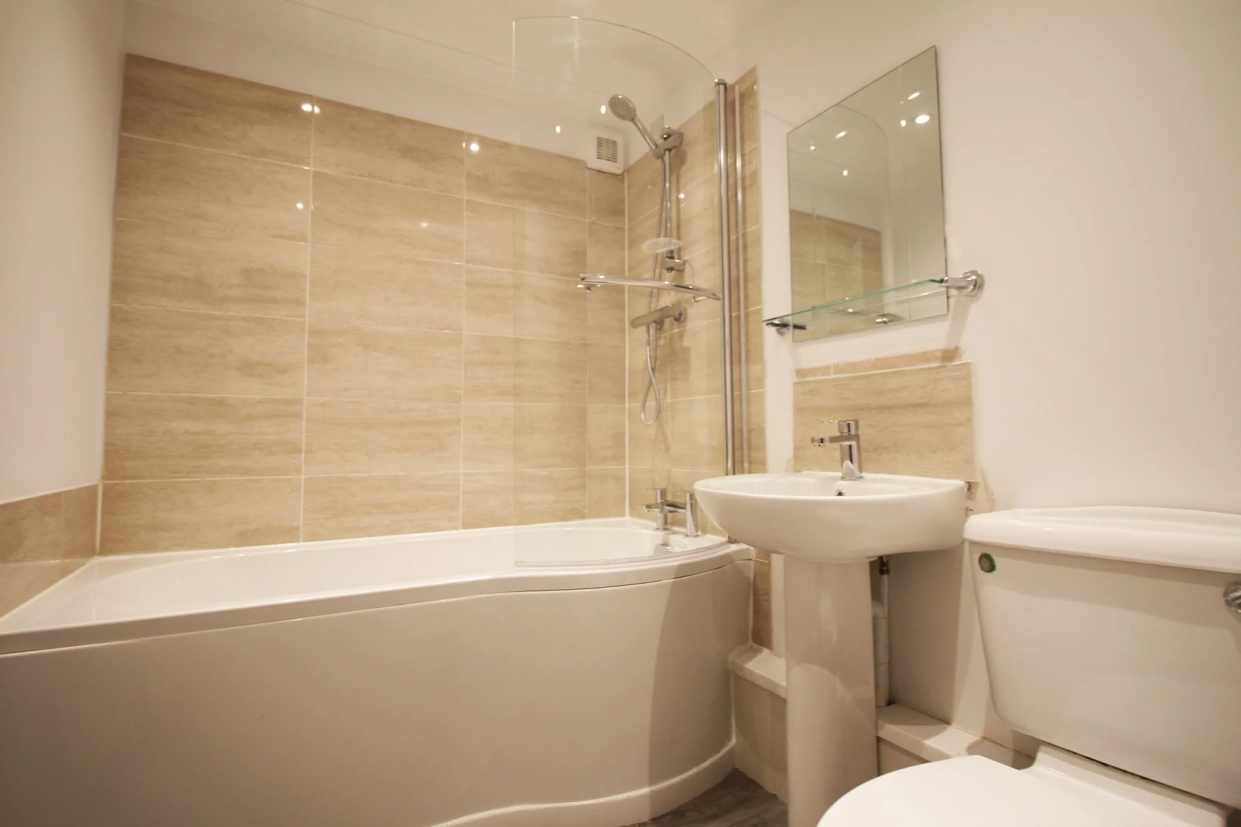 Flat Kimberworth Road in Rotherham