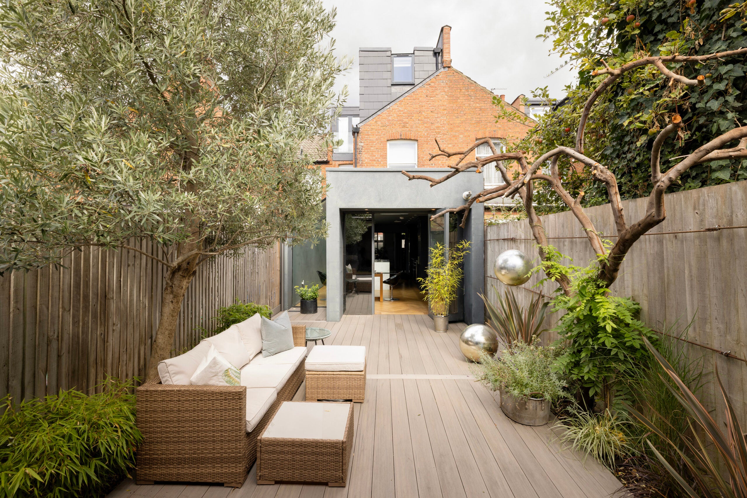 House Saint John's Avenue in Greater London