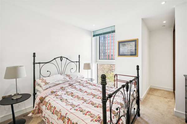 Flat Wandsworth Road in Greater London