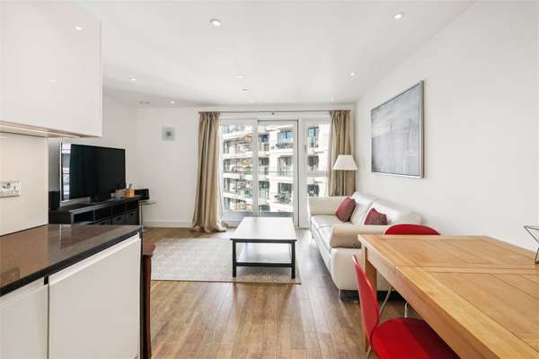 Flat Wandsworth Road in Greater London