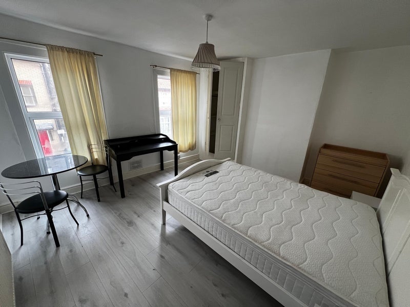 Room Montreal Road in Cambridge