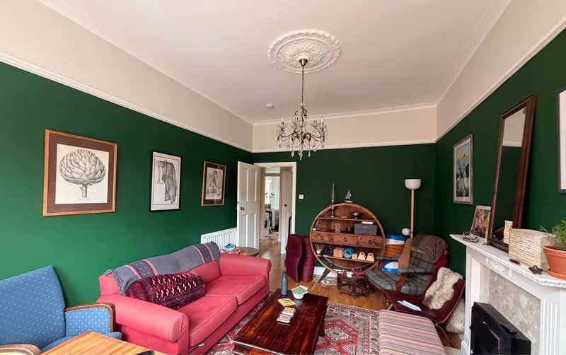 Room Garrioch Crescent in Glasgow