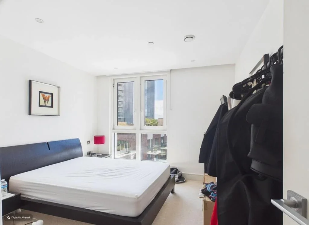 Flat Alie Street in Greater London