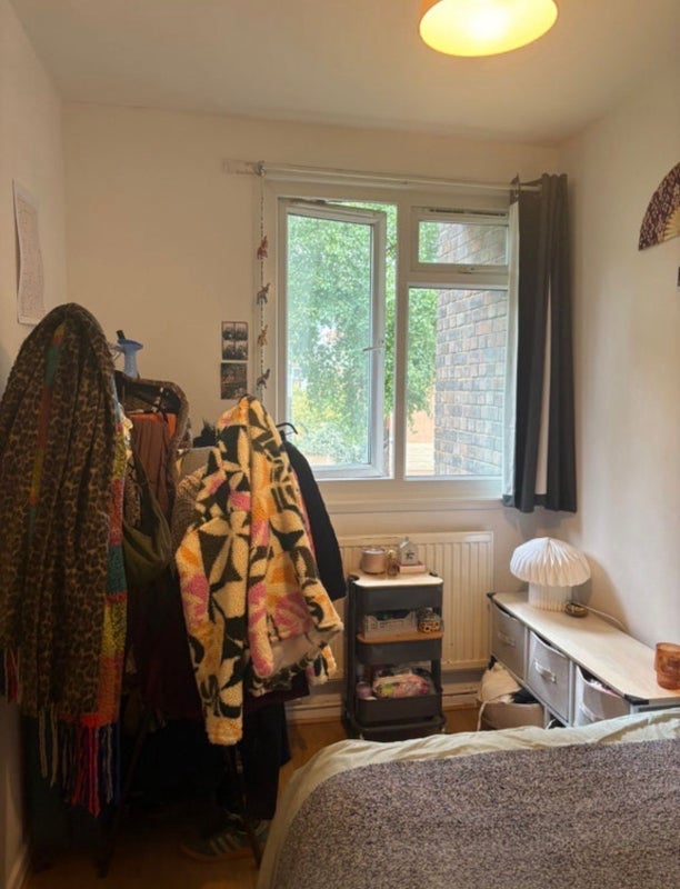 Room Ramsey Street in Greater London