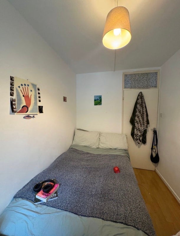 Room Ramsey Street in Greater London
