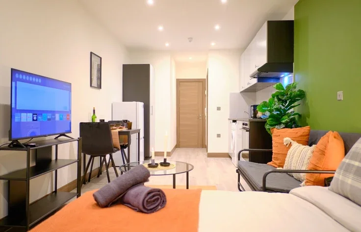 Flat The Ridgeway in Greater London