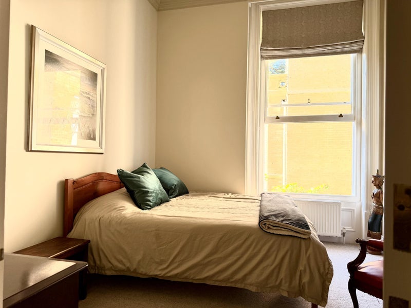 Room Knyveton Road in Bournemouth
