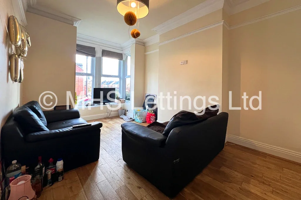 Flat Headingley Mount in Leeds