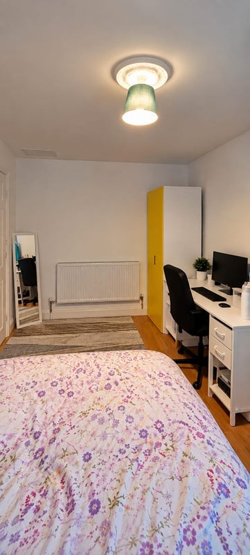 Room Erebus Drive in Greater London