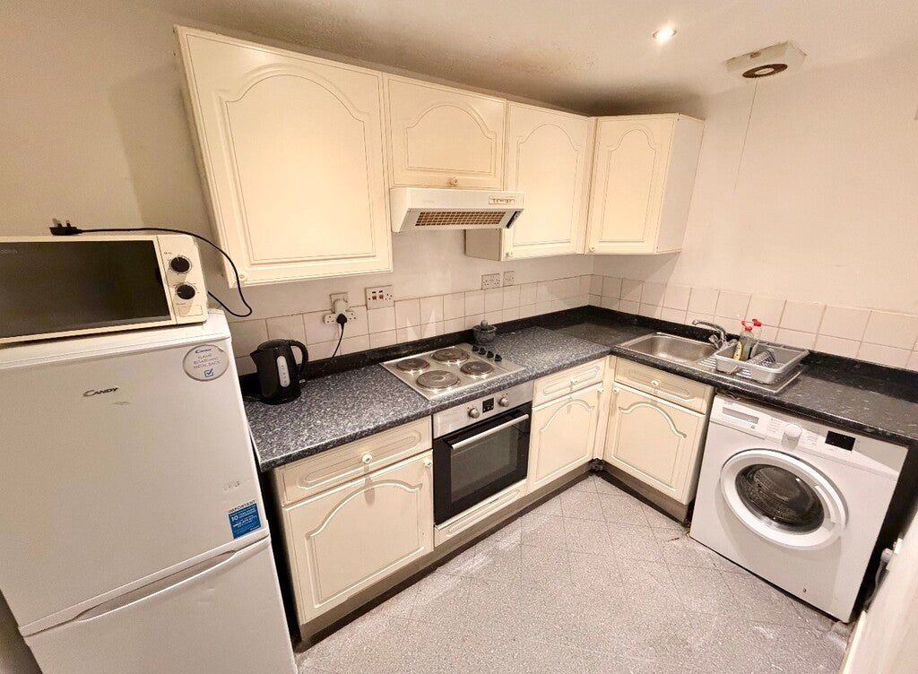 Flat Garthland Drive in Glasgow