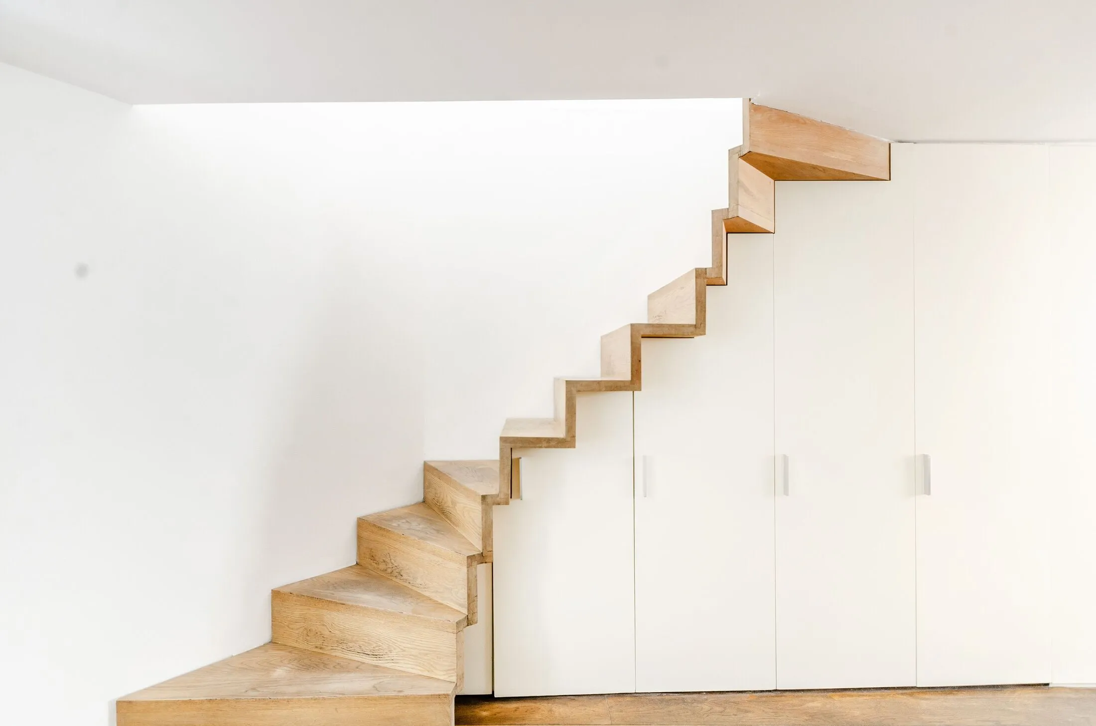 Flat Cleveland Street in Greater London