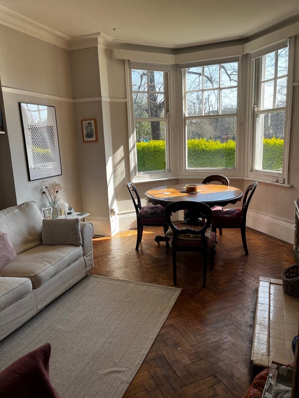 Room Sutton Lane North in Greater London