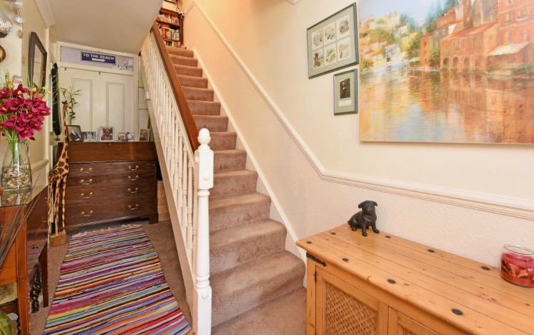 Room Haldon Road in Greater London