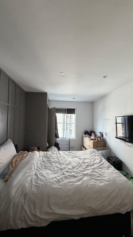 Room Dove Road in Greater London