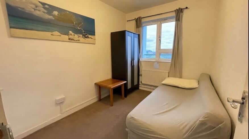 Room Robert Street in Greater London