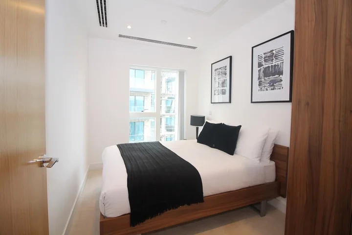 Flat Cherry Orchard Road in Greater London