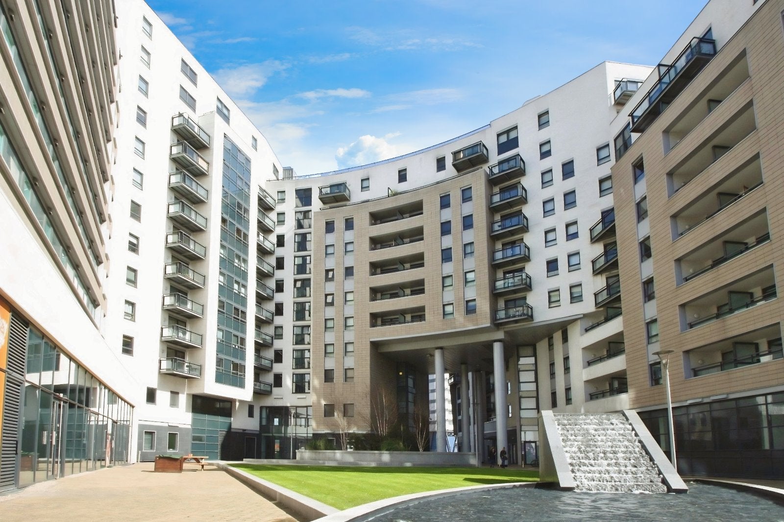 Flat Crown Point Road in Leeds