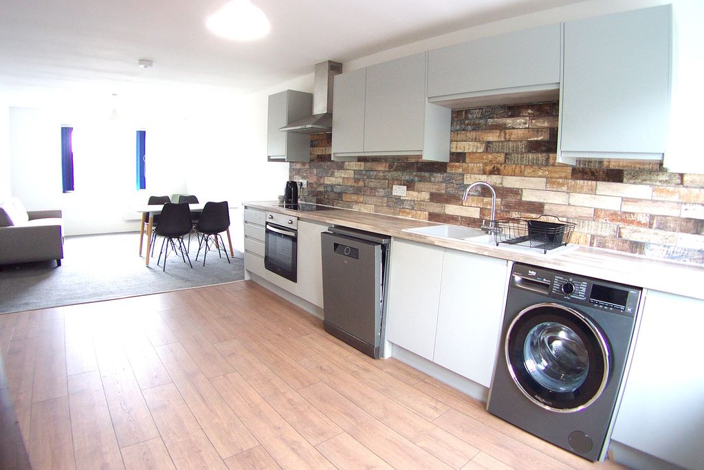 Flat Stainbeck Road in Leeds