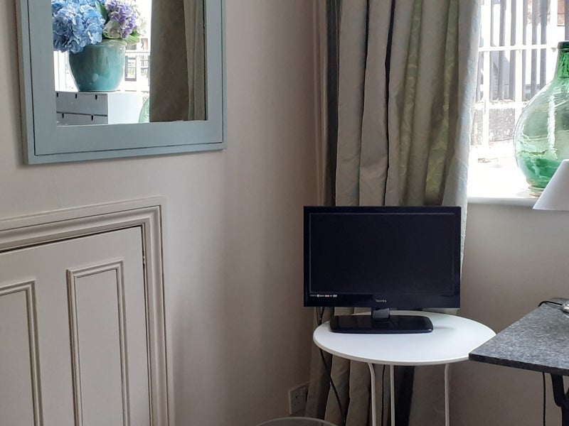Room Highbury Place in Greater London