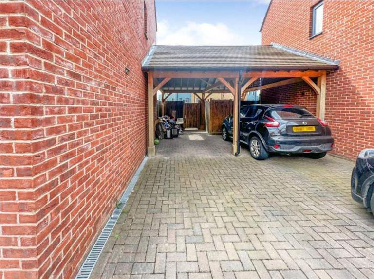 Flat Chalk Dene in Ebbsfleet Garden City