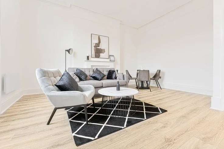 Flat Grosvenor Street in Cheltenham
