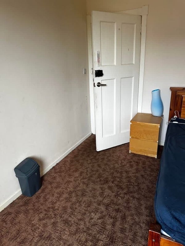 Room Carrick Knowe Road in City of Edinburgh