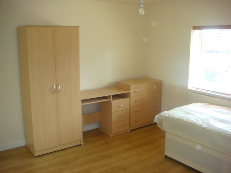 Flat Harborne Park Road in Birmingham