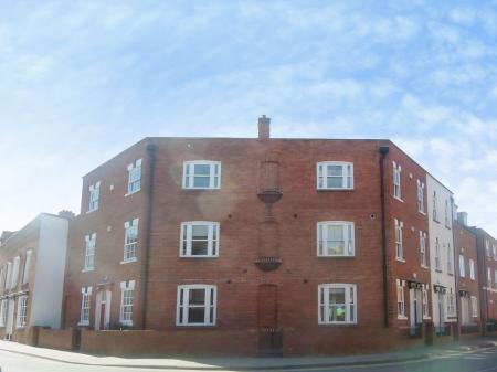 Flat Sandford Street in Lichfield