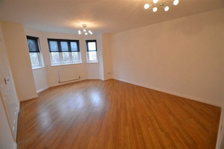 Flat Philips Walk in Hamilton