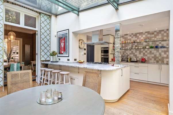 House Duncan Terrace in Greater London