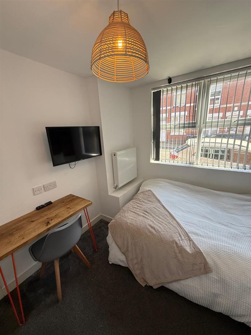 Room Irving Road in Coventry