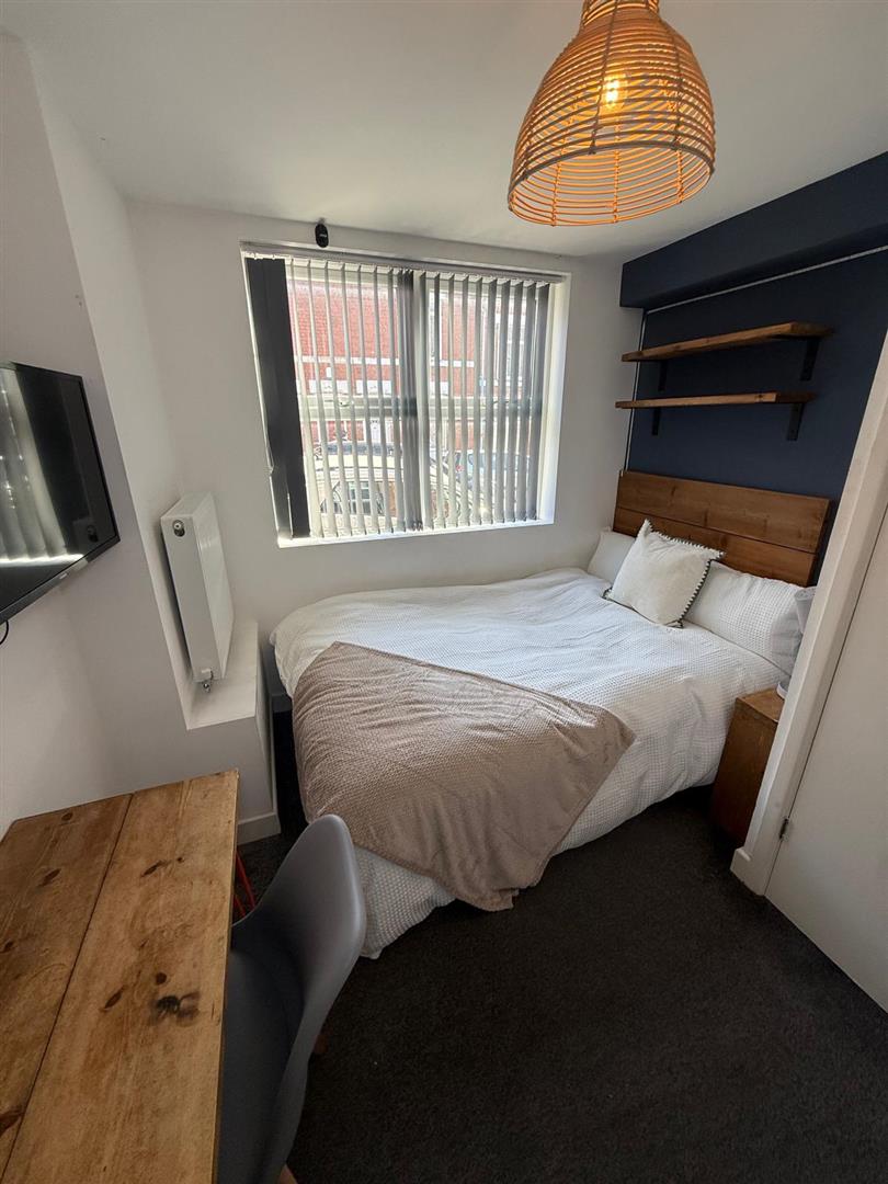 Room Irving Road in Coventry