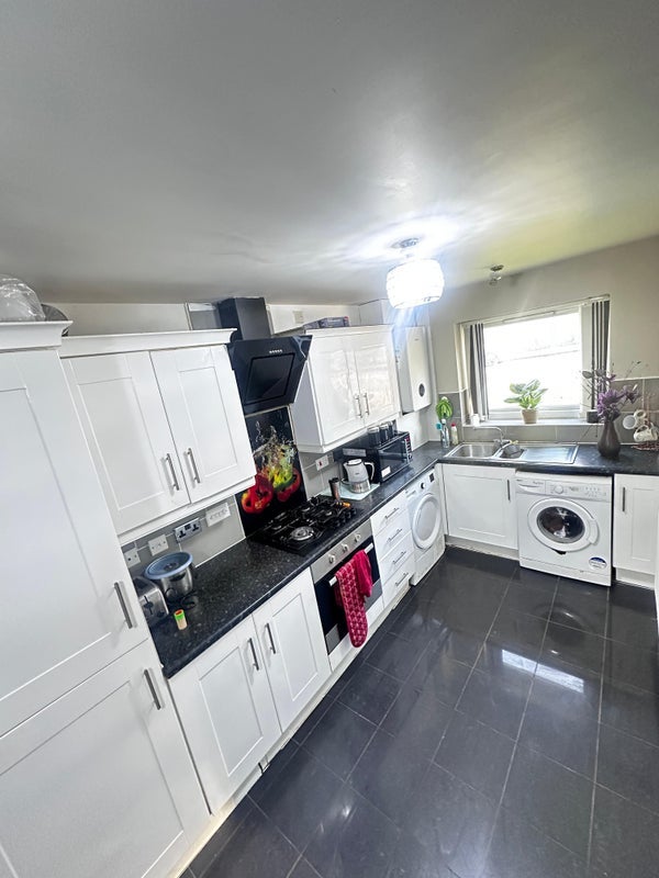 Room Queensway in Salford