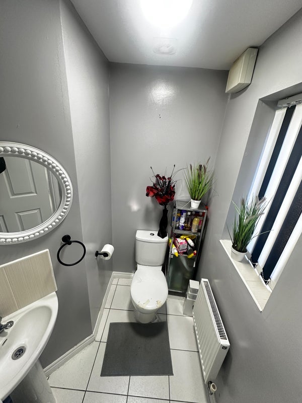 Room Queensway in Salford