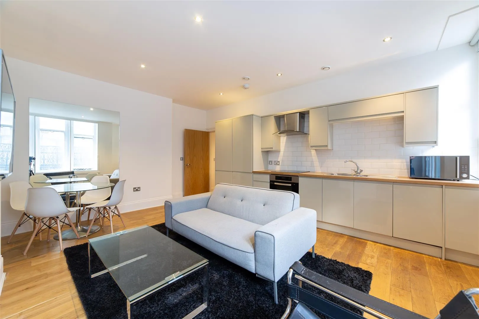 Flat Grainger Street in Newcastle upon Tyne