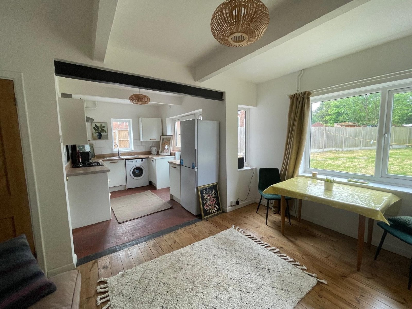 Room Shelthorpe Avenue in Charnwood