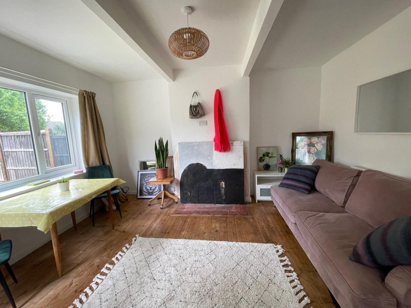 Room Shelthorpe Avenue in Charnwood