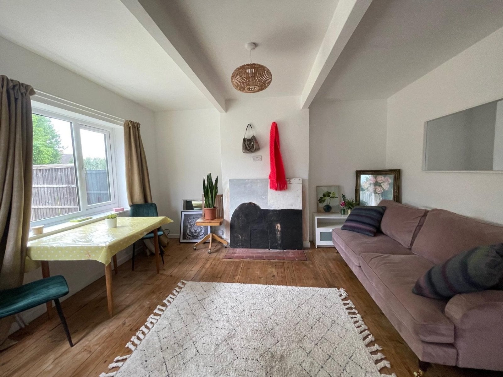 Room Shelthorpe Avenue in Charnwood