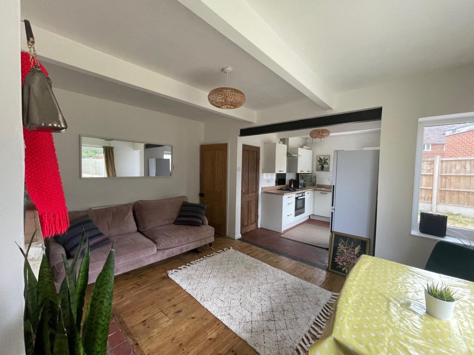 Room Shelthorpe Avenue in Charnwood