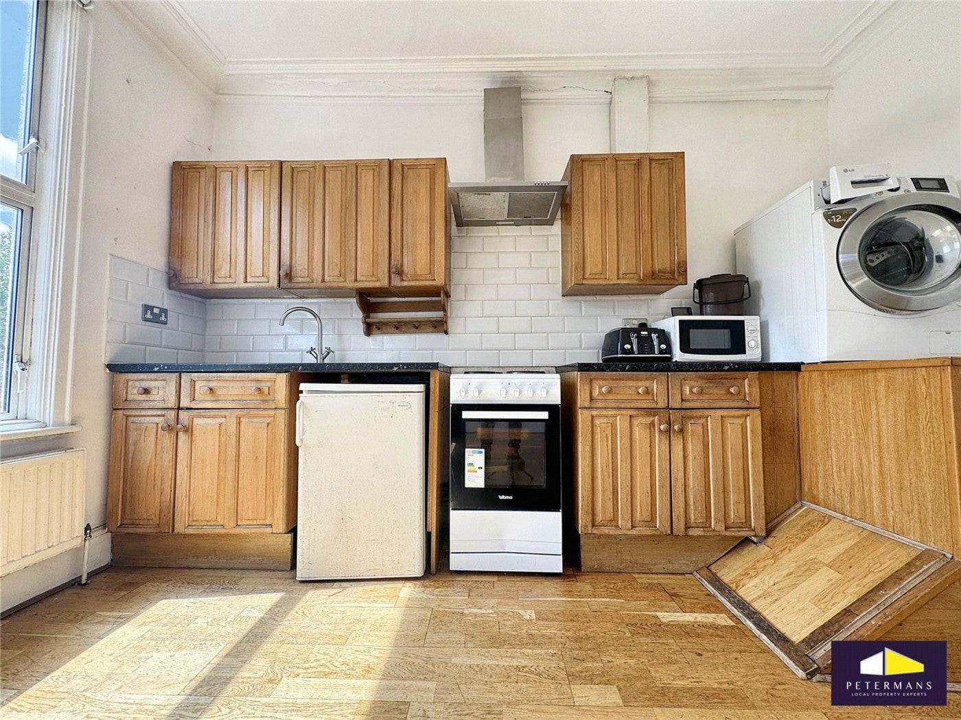Flat Underhill Road in Greater London