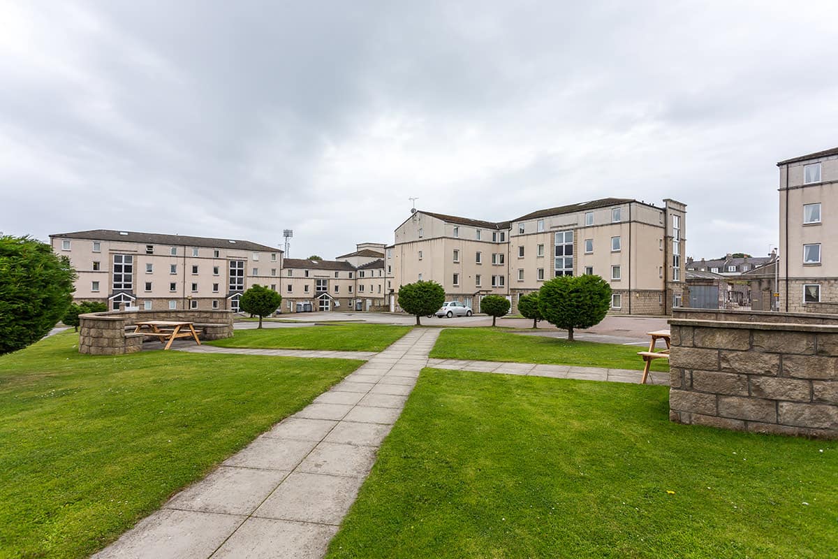 Flat Ardarroch Road in Aberdeen City
