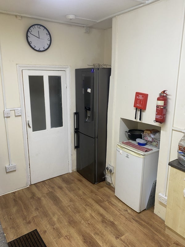 Room Wanlip Road in Greater London
